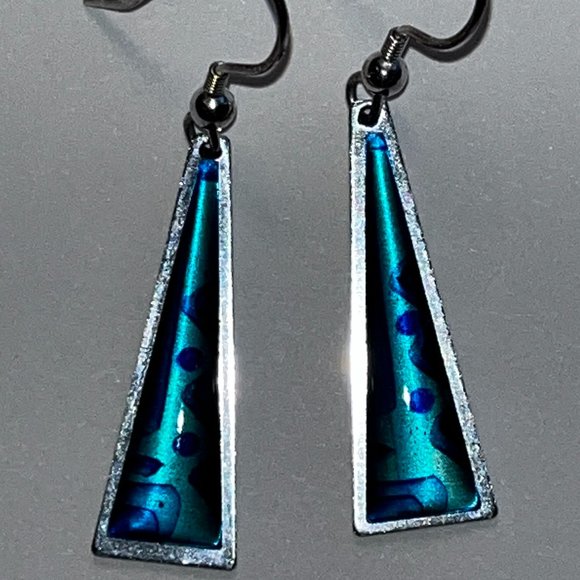 Triangular Glass and Silver Dangle earrings - Picture 1 of 3